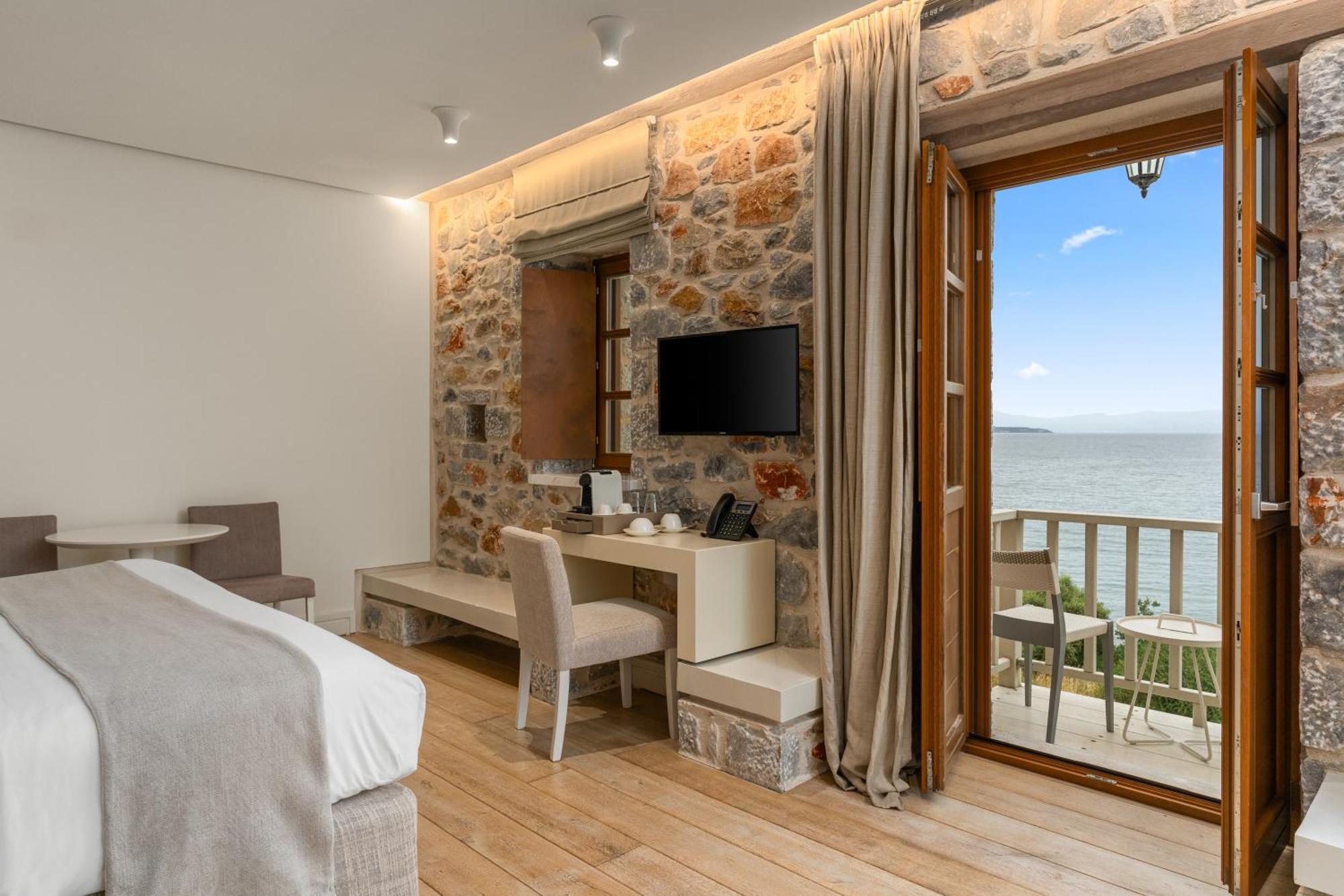 100 Rizes Seaside Resort- Small Luxury Hotels Of The World Kalivia  الغرفة الصورة